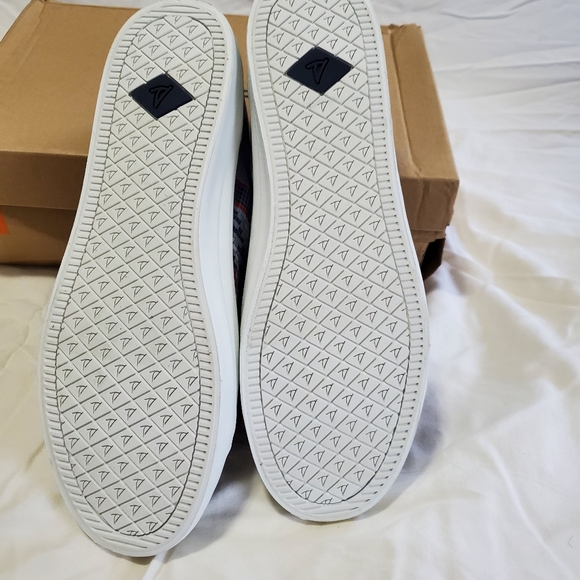 Never Worn w/box Red/Blue/Gray Sperry - Picture 5 of 5